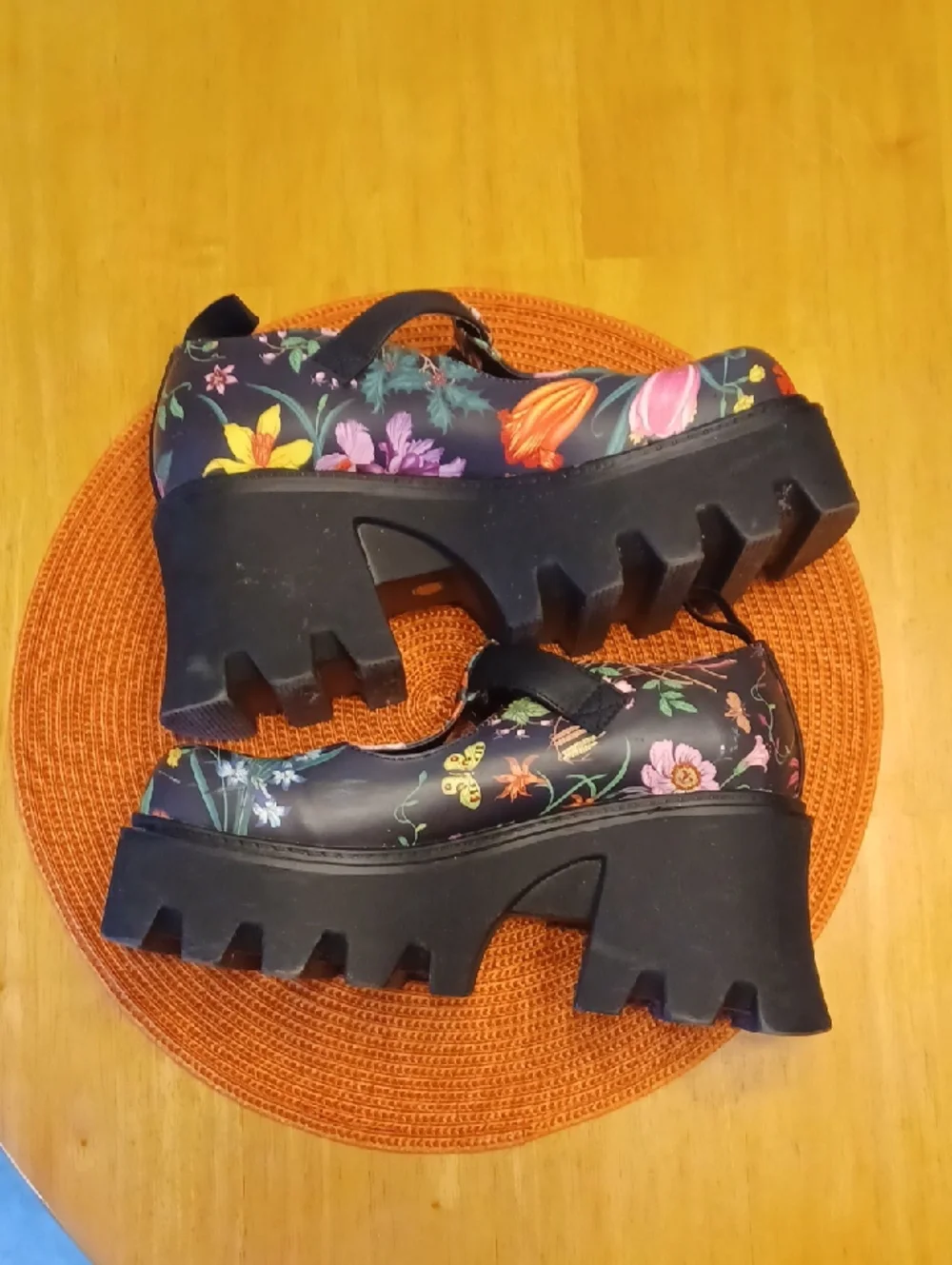 Platform Mary Jane Heeled Shoes in Floral Black